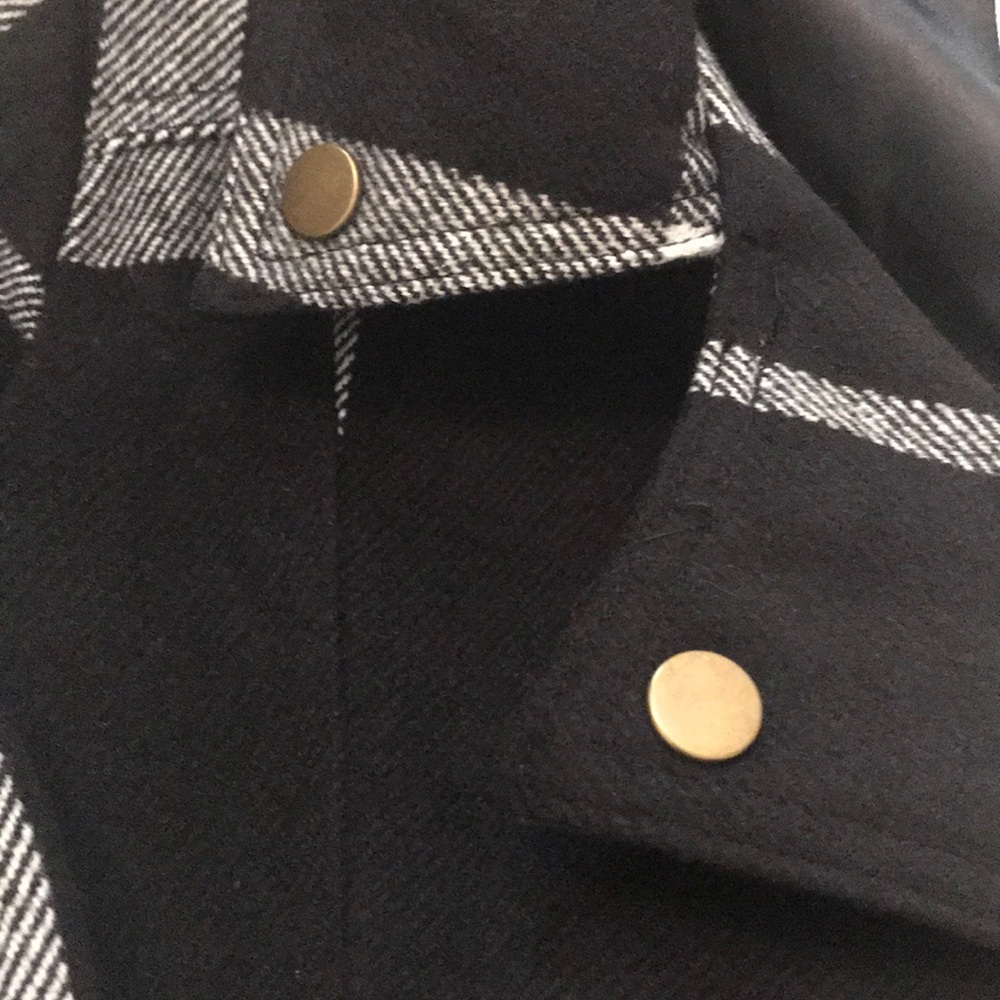 Short plaid jacket - Picture 6 of 8